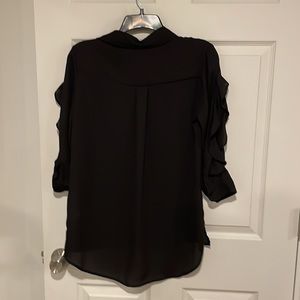 Hardly Worn - Black Top - fun  sleeves